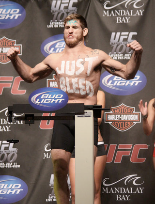 Illustration for article titled Everyone In UFC Weighs What They're Supposed To